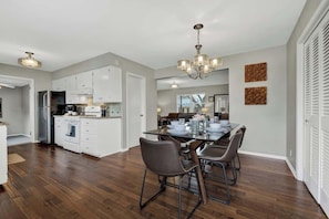 Cottage, Multiple Beds, Hot Tub, City View (504 Cora St.) | Dining - Cora Street Cottage (Fredericksburg)