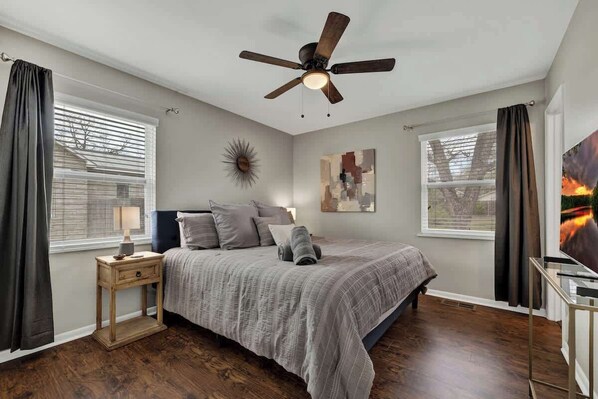 3 habitaciones, decoración personalizada y muebles diferentes