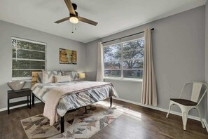 House, Multiple Beds, Patio, City View (207 Skylark Dr.) - Grape Getaway Haus (Fredericksburg)