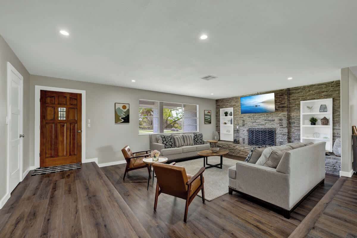 House, Multiple Beds, Hot Tub (155 Moellering Main) | Living area | Fireplace