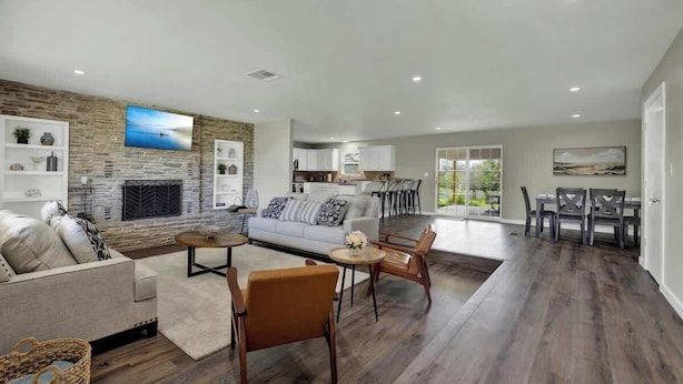 House, Multiple Beds, Hot Tub (155 Moellering Main) | Living area - River Oaks Retreat With Hot Tub (Fredericksburg)