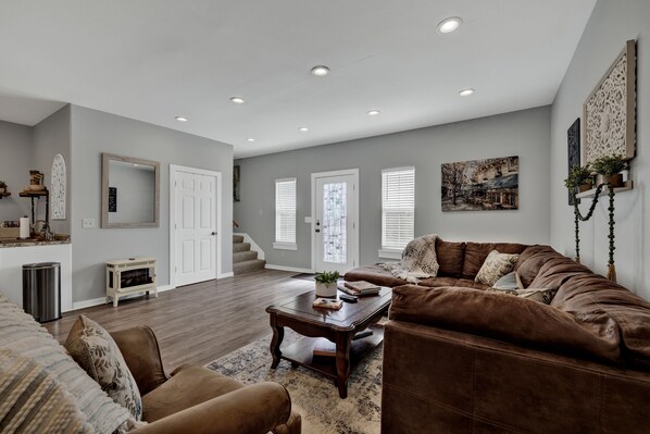 平房, 1 張加大雙人床, 廚房 | 起居區