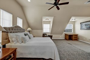 Cottage, 1 Queen Bed, Patio