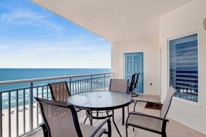 Outdoor dining - Admirals Quarters 1208 | Oversized Beach Front Condo! OBA! (Orange Beach)