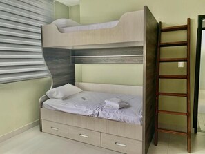1 bedroom, iron/ironing board, WiFi, bed sheets