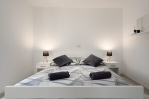 2 bedrooms, Internet