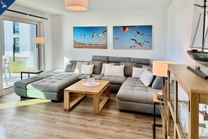 Fernseher, Stereoanlage