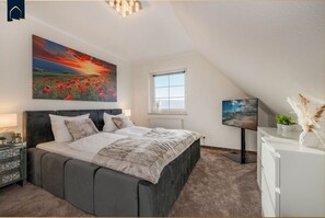 4 habitaciones, escritorio, tabla de planchar con plancha y wifi 