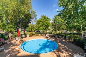 Beheizter Pool