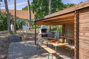 Outdoor dining - Ferienhaus Himmelblau OG - Entspannte Auszeit: Fewo in Loddin für 4 Gäste (Loddin)