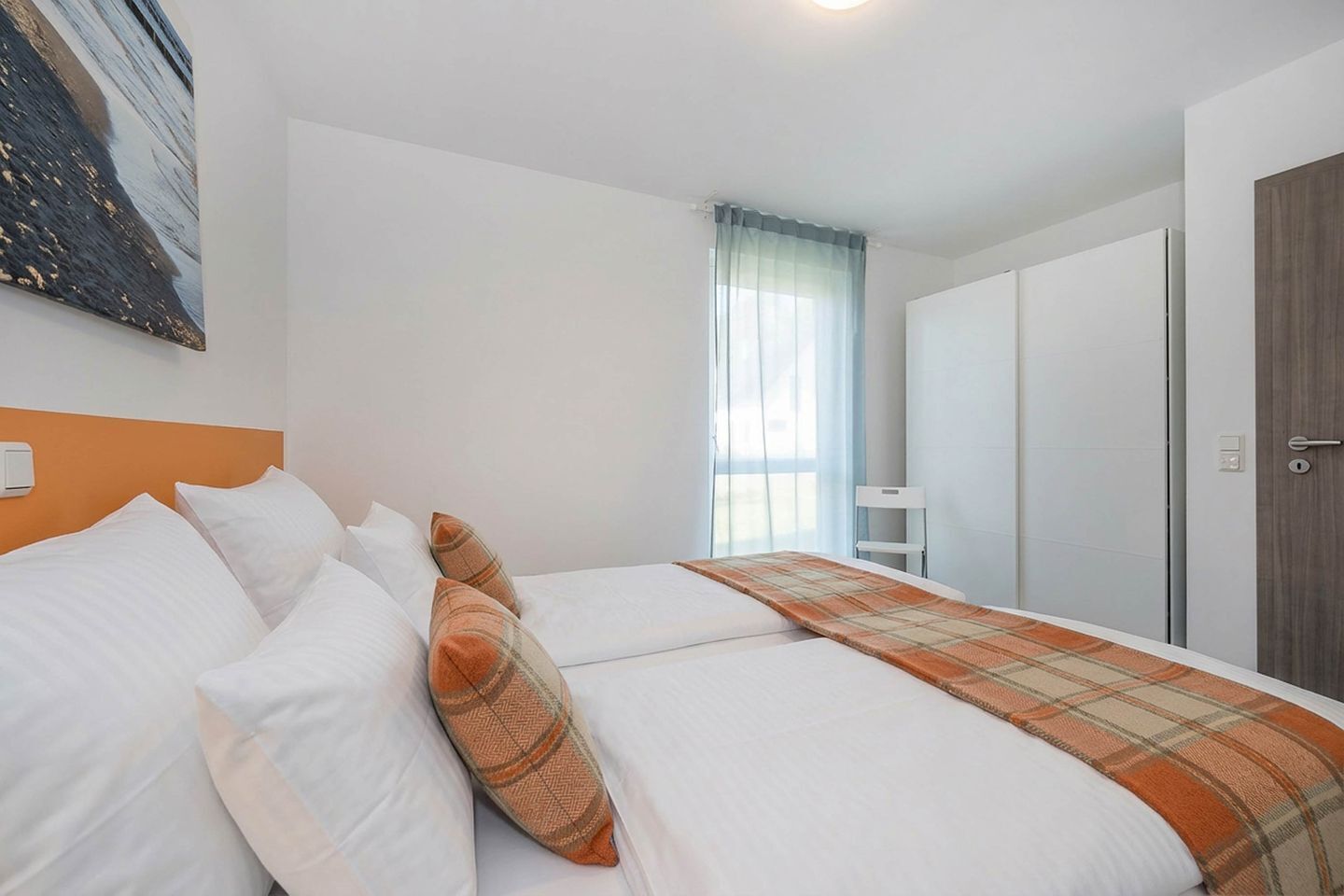 2 habitaciones, escritorio, tabla de planchar con plancha y wifi 