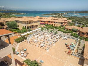 Outdoor dining - D4 - I1, Baia de Bahas by Interhome (Golfo di Marinella)