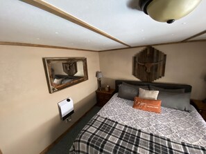 2 slaapkamers, een strijkplank/strijkijzer, wifi, beddengoed