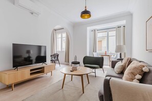 テレビ、ステレオ