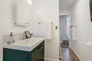 Hus | Bad | Hårføner, håndklær, såpe og sjampo