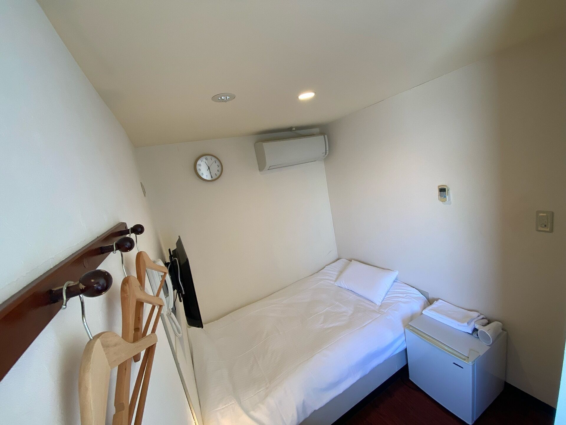 1 chambre, bureau, Wi-Fi gratuit, draps fournis