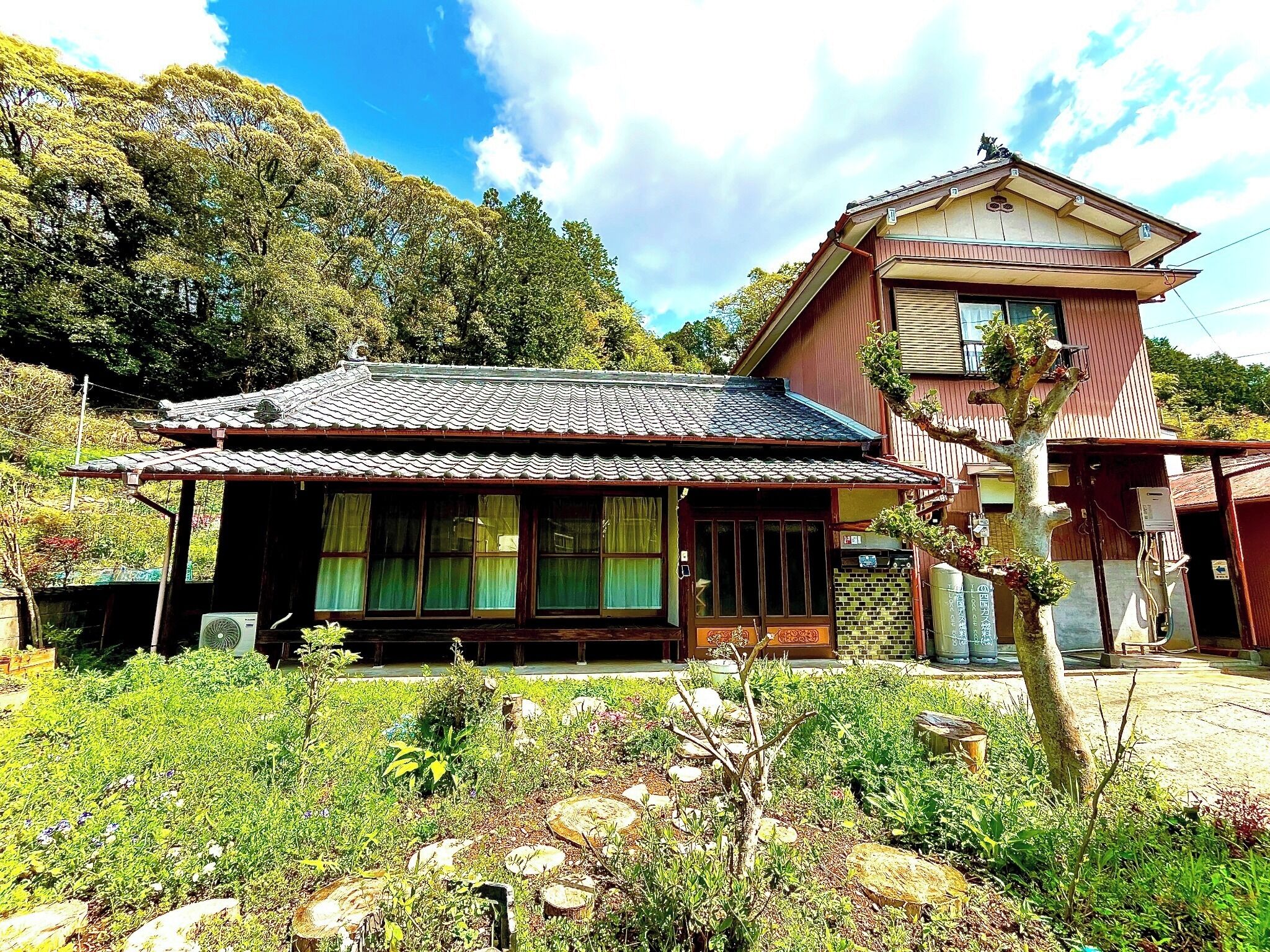 Rent out the entire old folk house \/ Nagaoka-gun Kōchi