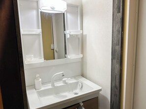 Hair dryer, towels