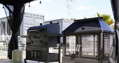 Containertrailer D 1 unit can accommodate up to 6 / Kashiwa City Chiba