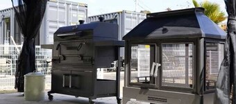 Containertrailer D 1 unit can accommodate up to 6 / Kashiwa City Chiba