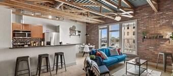 Intimate 2BD with Unique Style in the heart of FW