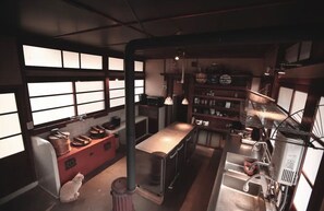 Fridge, microwave, stovetop, cookware/dishes/utensils