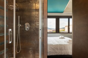 2 slaapkamers, een strijkplank/strijkijzer, wifi, beddengoed