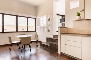 Dining - GuestHost - Wonderful apartment that accommodates up to 4 people, on two levels and equipped with all comforts, including a large terrace overlooking the city and the hills. The accommodation is located in a modern condominium complex with a shared swimm (Perugia)