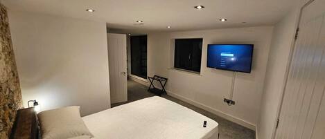 1 soverom, strykejern/-brett, wi-fi og sengetøy