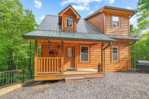Exterior - Centrally Located!~Newly Built Cabin with 1 Bedroom and 1 Open Loft Bedroom  (Sevierville)