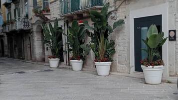 Apartment, 1 Bedroom | Property entrance