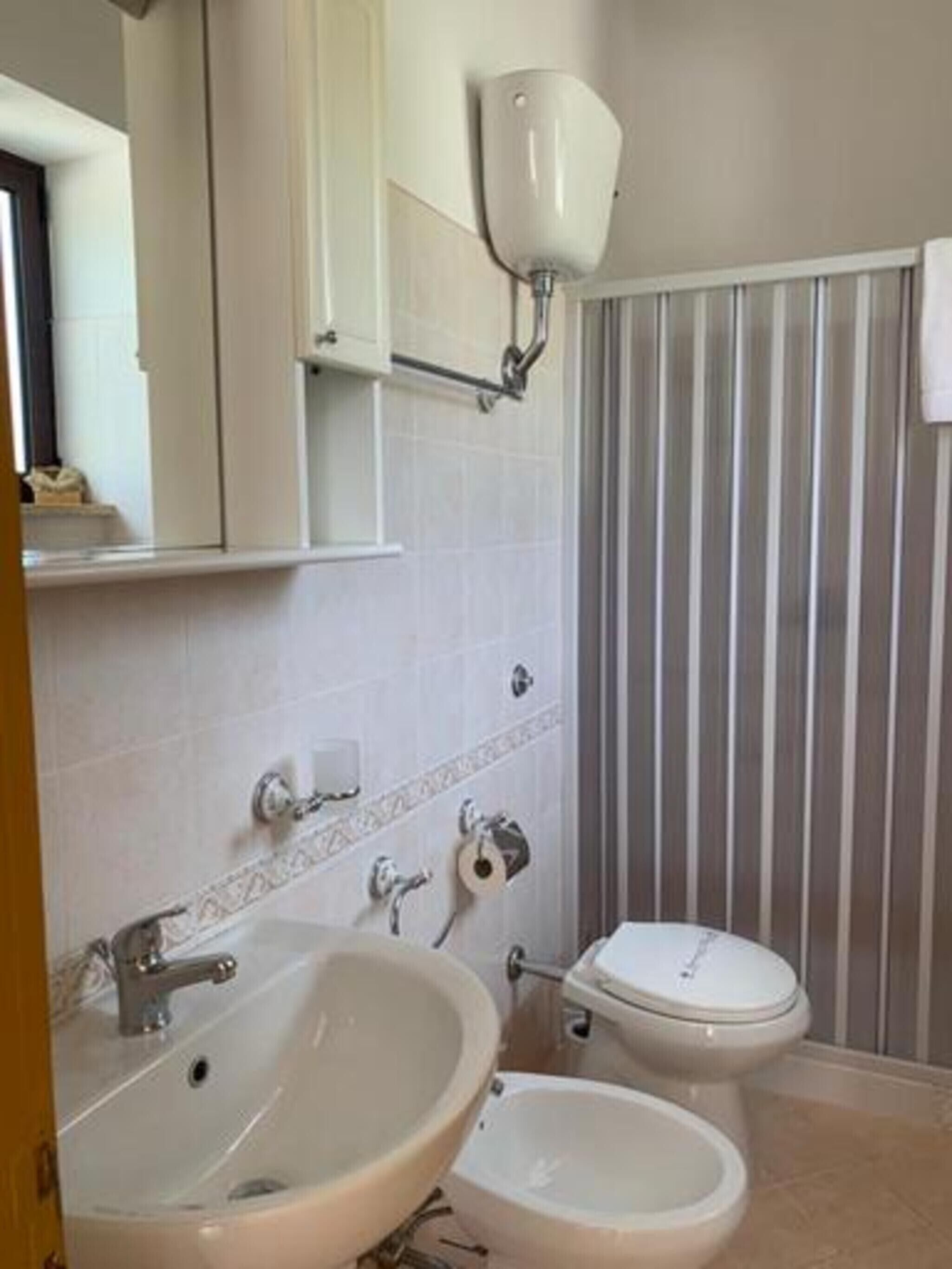 淋浴设施、吹风机、毛巾