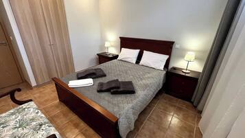 3 Schlafzimmer, Bügeleisen/Bügelbrett, kostenloses WLAN, Bettwäsche