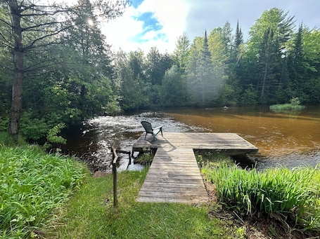 Áreas de la propiedad. Peaceful AuSable River Retreat-Frederic, MI Sleeps 6