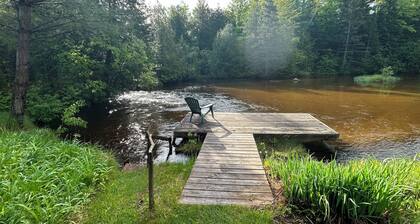 Peaceful & Private AuSable River Retreat-Frederic, MI Sleeps 6