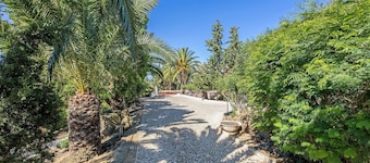 Country House 'A House with A View' with Sea View, Wi-Fi and Air Conditioning
