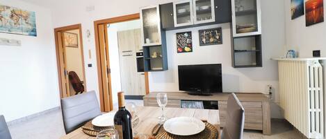 Departamento, 1 habitación, para fumadores, balcón | Área de sala de estar