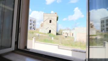 Apartment, 1 Bedroom, Smoking, Balcony | Interior