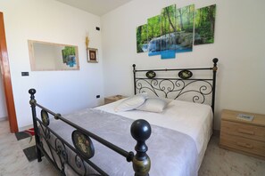 Huoneisto, 1 makuuhuone, tupakointi sallittu, parveke | 2 makuuhuonetta