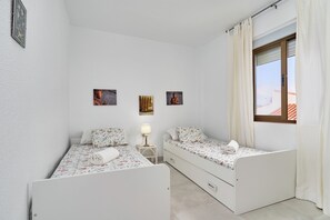 2 chambres, Wi-Fi gratuit, draps fournis