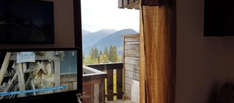 Apartment 'Studio Bettex Pierre Platte' with Mountain View, Private Pool and Balcony