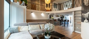 Holiday Home 'Beau Loft Lorient - Centre Ville' with Private Terrace and Wi-Fi