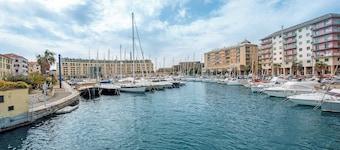 Apartment 'Frontemare' with Sea View, Wi-Fi and Air Conditioning
