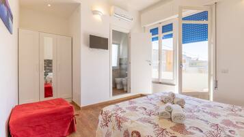 2 quartos, ferros/tábuas de passar roupa, Wi-Fi de cortesia