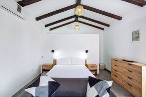 2 quartos, ferros/tábuas de passar roupa, Wi-Fi de cortesia