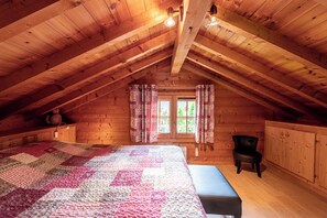 2 室のベッドルーム、アイロン / アイロン台、WiFi (無料)、ベッドシーツ