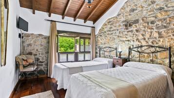 3 camere, ferro/asse da stiro, Wi-Fi gratuito, lenzuola