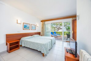 1 bedroom, free WiFi, bed sheets