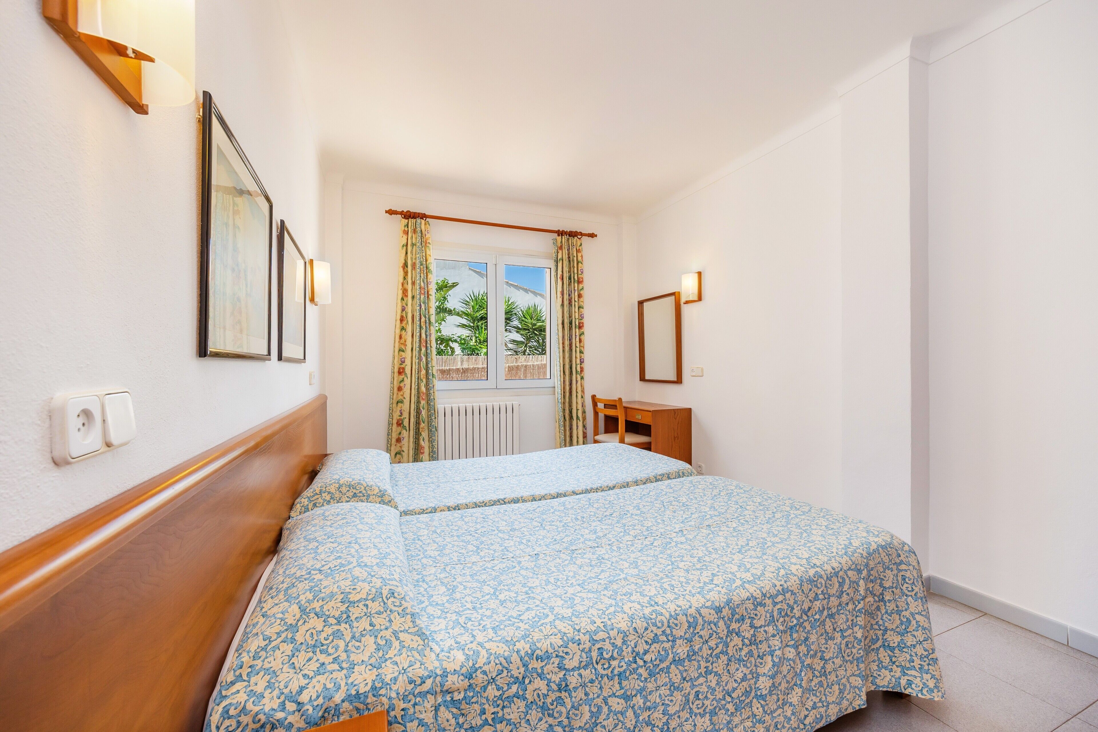 1 室のベッドルーム、WiFi (無料)、ベッドシーツ