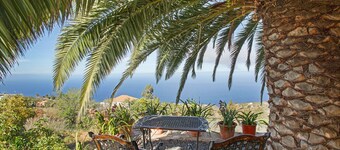 Casa vacanze 'El Manso' con vista mare, Wi-Fi e aria condizionata